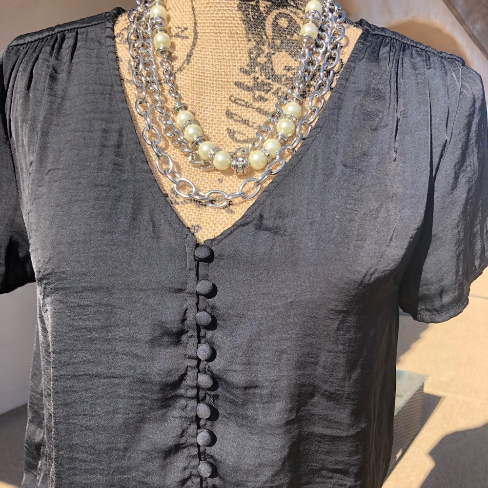 Kendall & Kylie black button down crop top